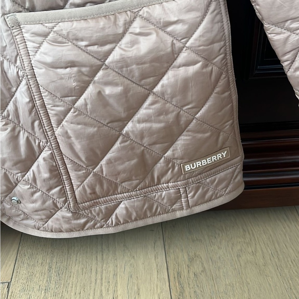 Burberry Women's Beige Quilted Puffer Coat - Picture 2 of 3